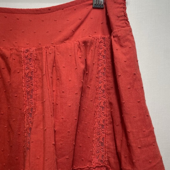 Forever 21 XXI Red Lace Detail Mini Skirt Elastic Waist Size Large Boho Flowy - Picture 7 of 8